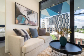 1BR Apt in Clayton Mel CBD with City view